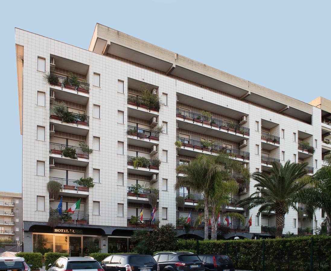 Rondo' Hotel บารี ภายนอก รูปภาพ