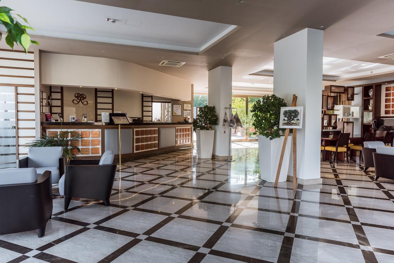 Rondo' Hotel บารี ภายนอก รูปภาพ