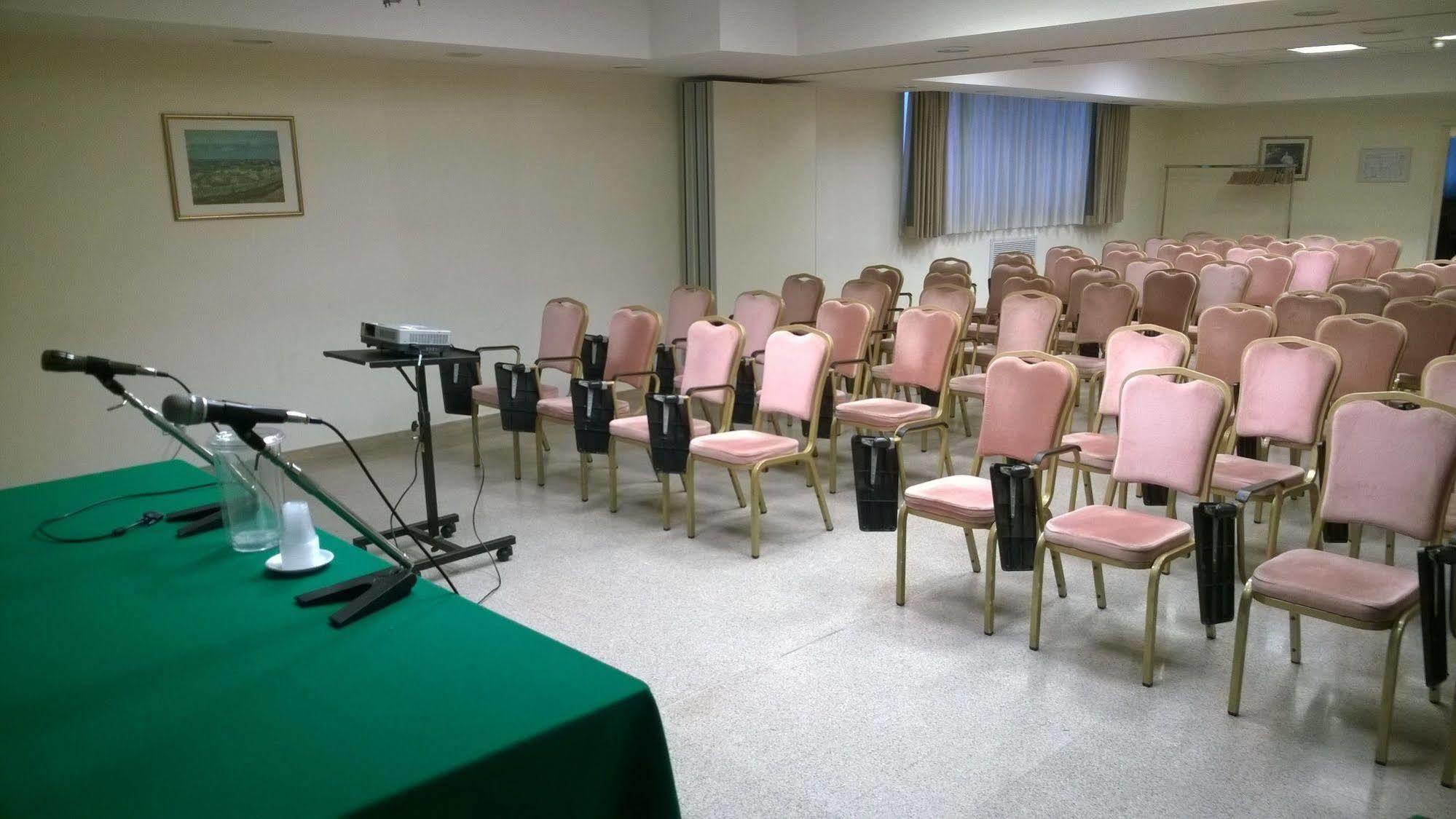 Rondo' Hotel บารี ภายนอก รูปภาพ