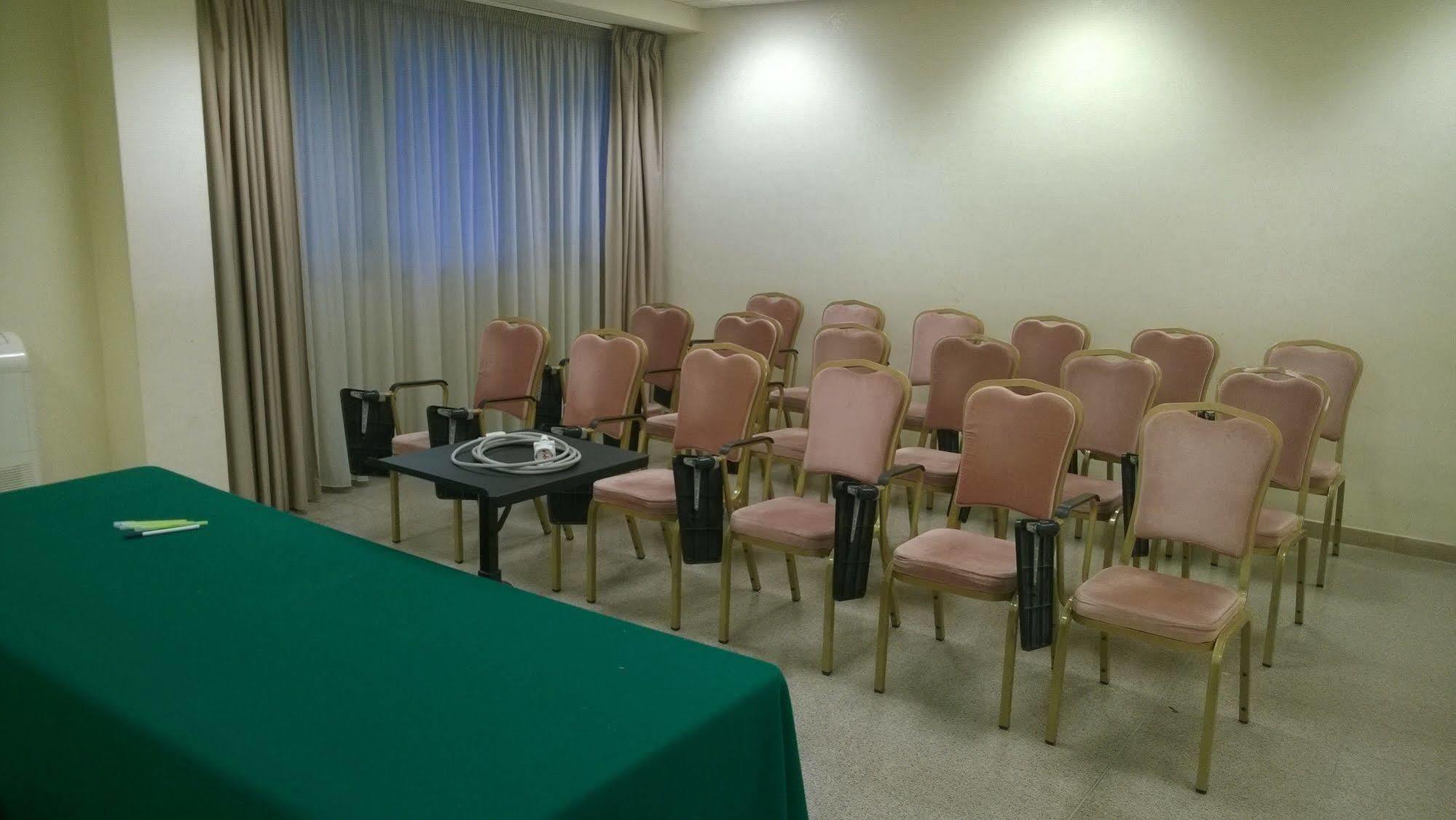 Rondo' Hotel บารี ภายนอก รูปภาพ