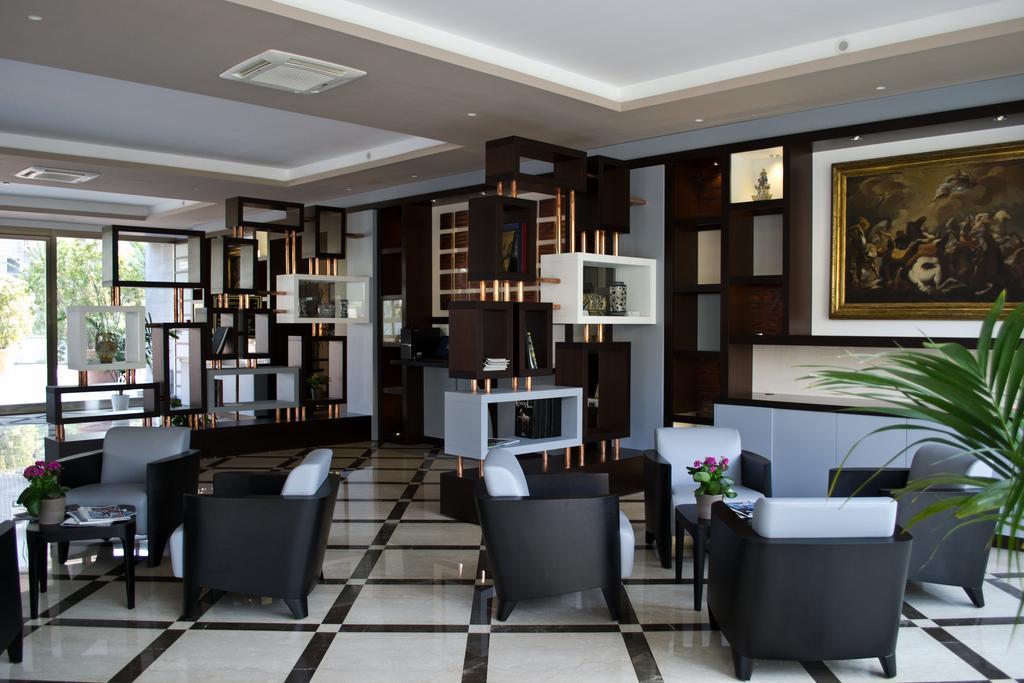 Rondo' Hotel บารี ภายนอก รูปภาพ