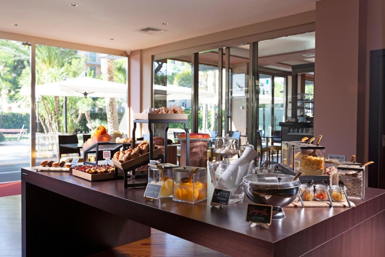 Rondo' Hotel บารี ภายนอก รูปภาพ
